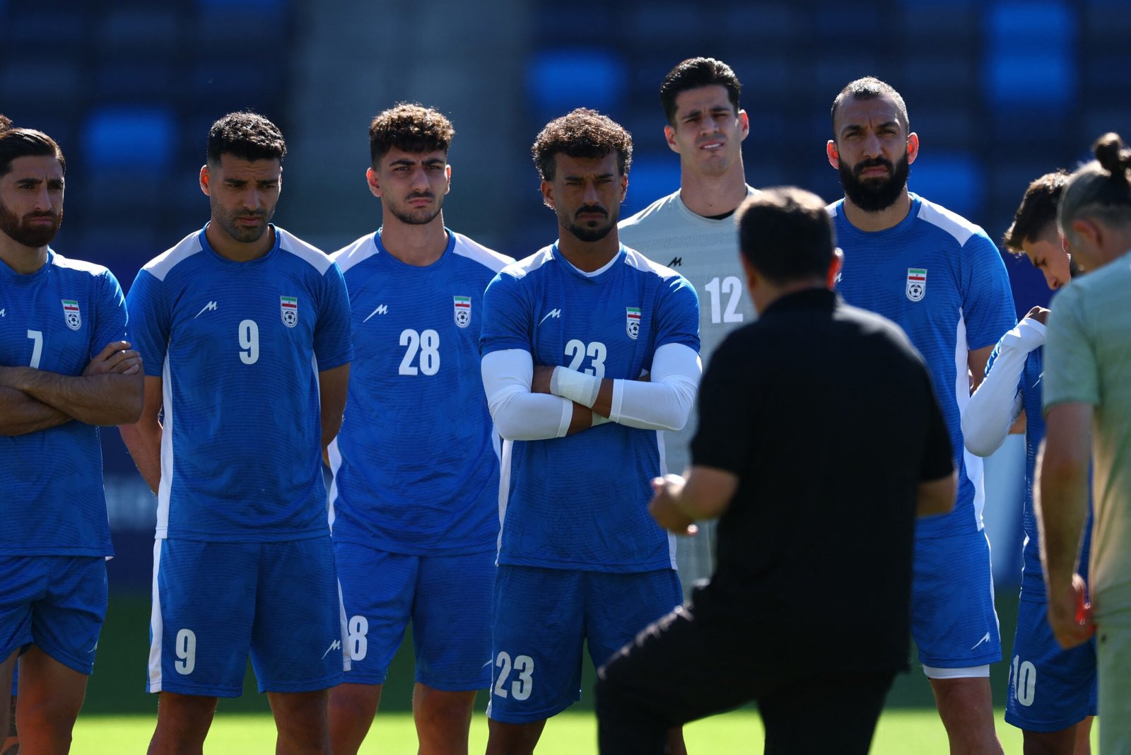 Técnico do Irã volta a citar injustiça na Copa e diz que só fez metade do treino: “Mina o espírito do futebol”