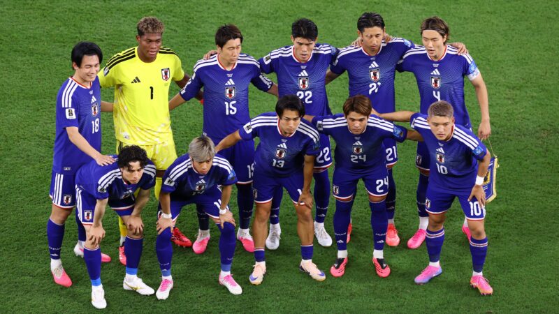 Japão e Holanda jogam a última rodada da fase de grupos da Copa do Mundo e decidem quem será o adversário do Brasil