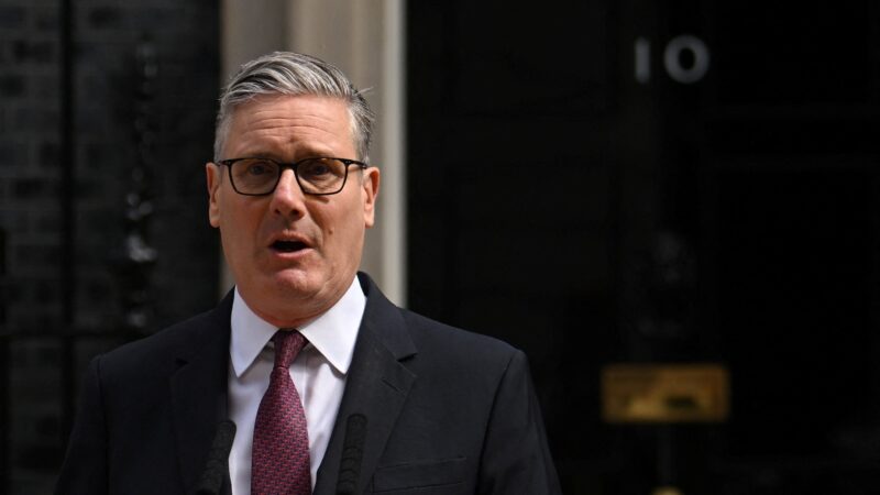 Primeiro-ministro do Reino Unido, Keir Starmer anuncia que irá renunciar