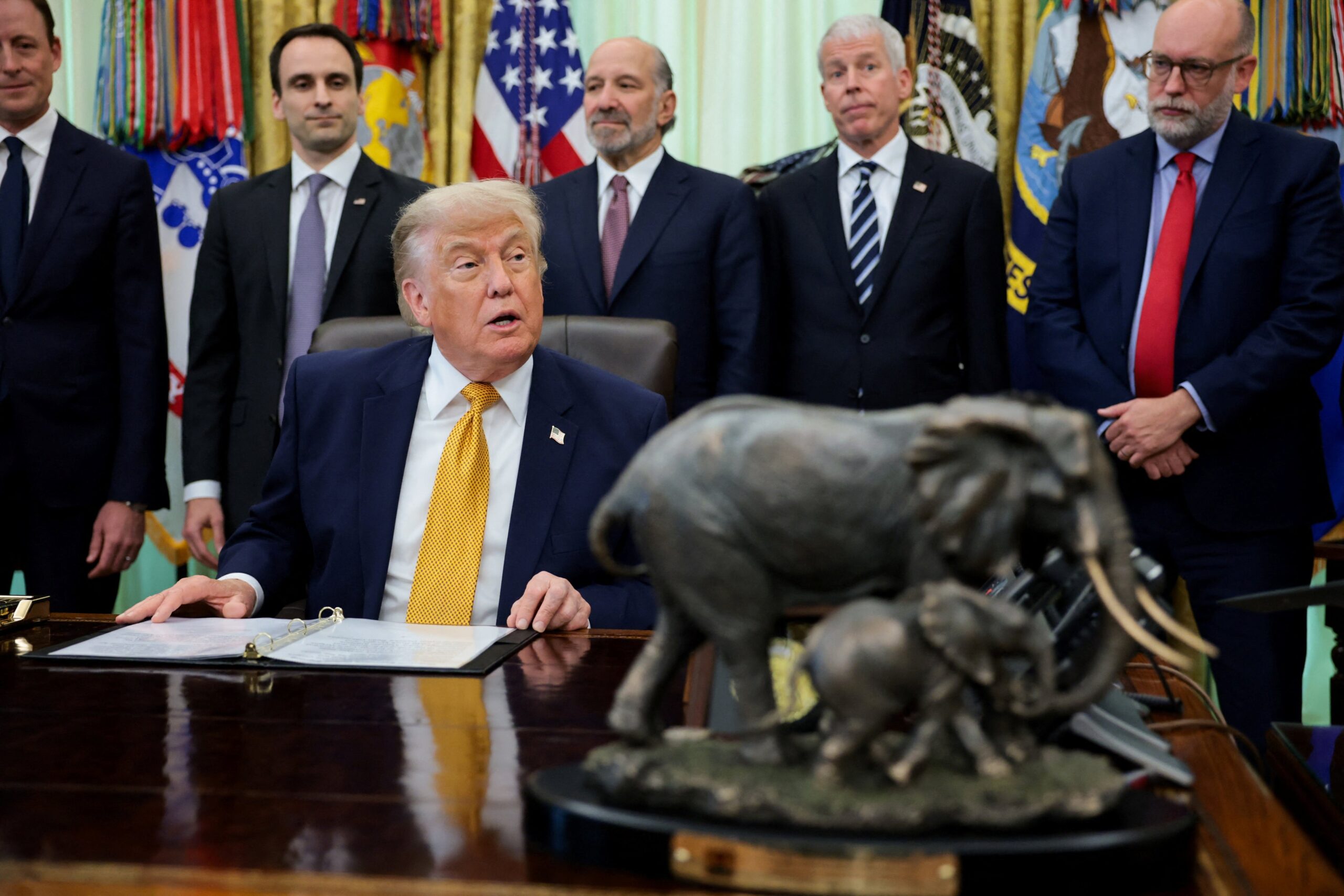 Trump diz que Estreito de Ormuz está ‘totalmente aberto’: ‘Estamos indo muito bem’