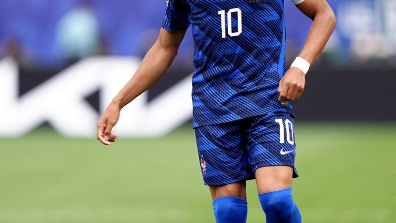 Atuação de Mbappé em França x Iraque enche a web de reações
