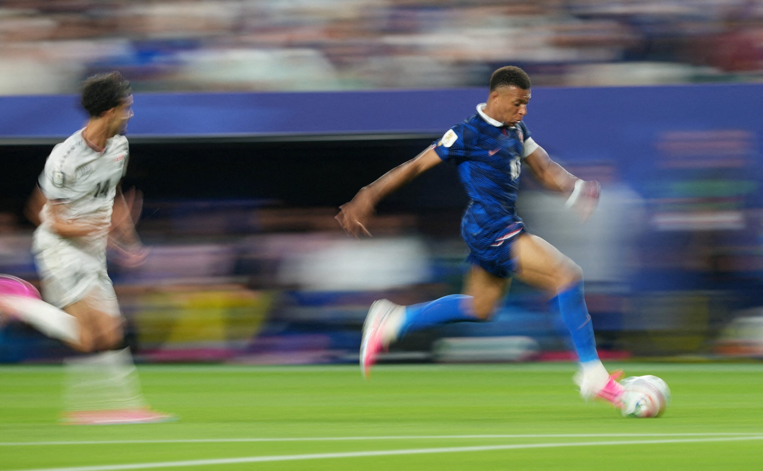 Mbappé minimiza briga com Messi por recorde de gols em Copas: “Não olho para o que ele faz”