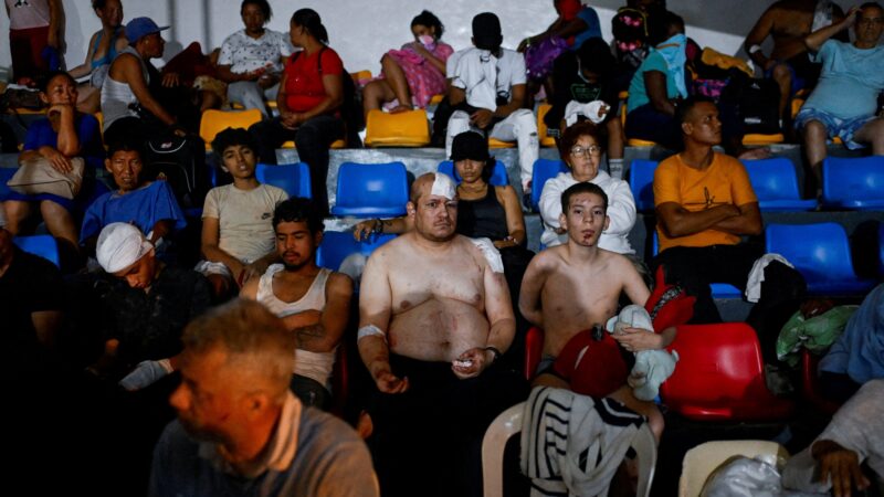 Desabamento de hospital obriga famílias a levarem corpos para necrotério na Venezuela