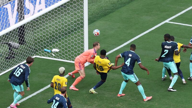 Alemanha gera alerta antes do mata-mata, e Neuer é criticado: “Não vamos longe assim”