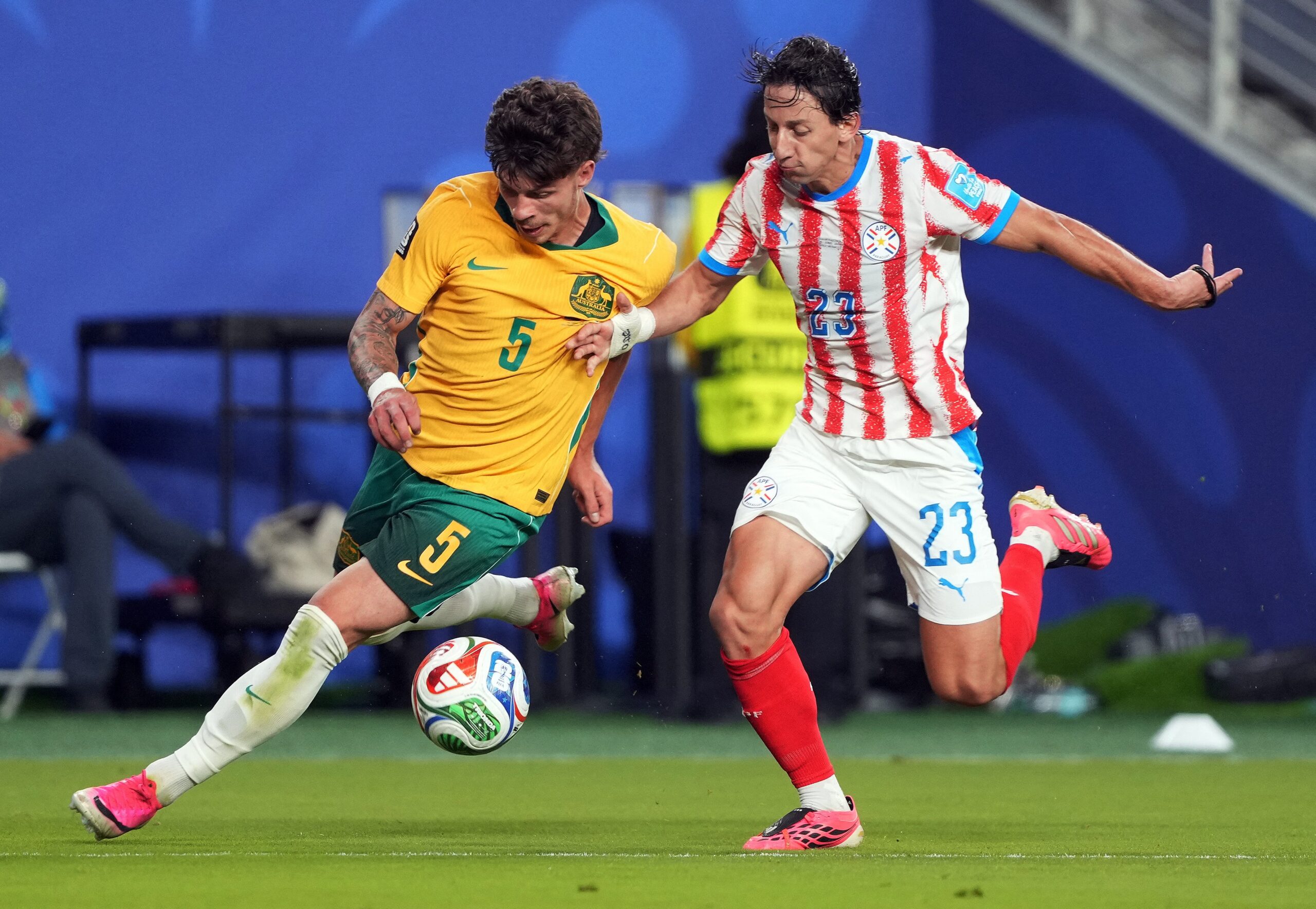 Pior jogo da Copa? Internautas criticam empate sem gols em Austrália x Paraguai