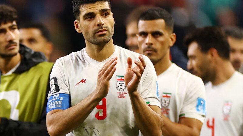 Capitão do Irã critica a Fifa e chama Copa de “desastrosa”: “Parece que querem que sejamos eliminados”