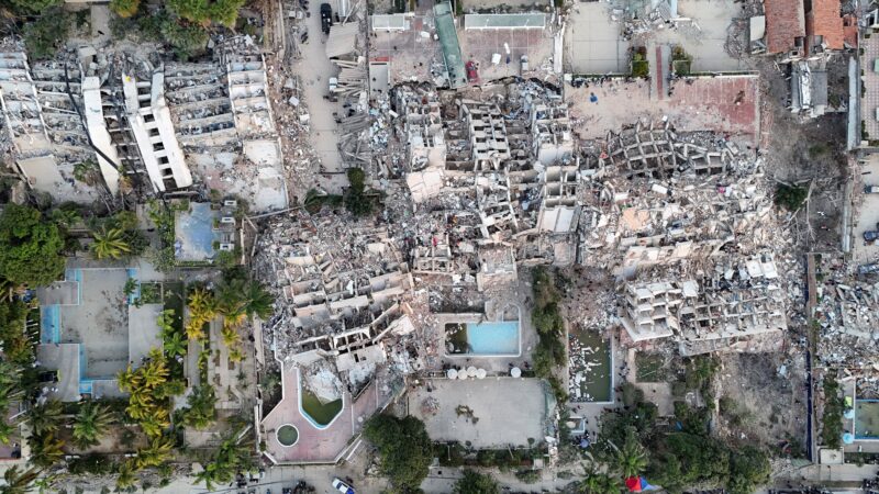 Imagens de drone revelam dimensão da destruição causada por terremotos na Venezuela; VÍDEO