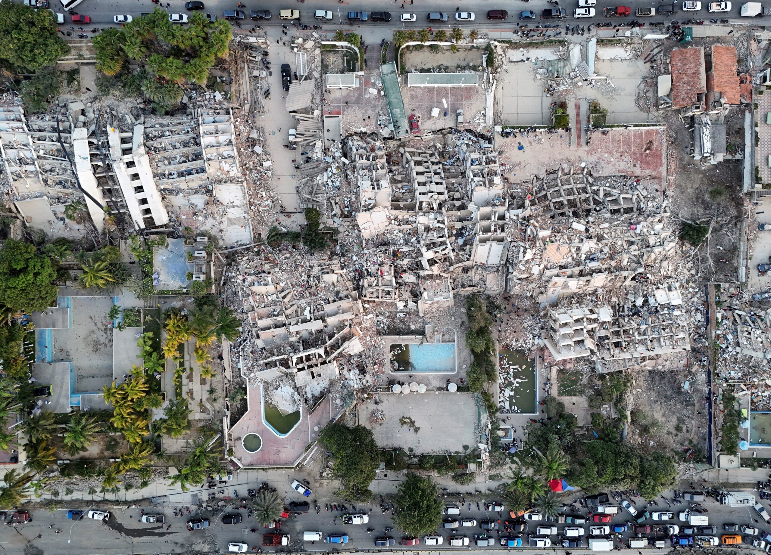 Imagens de drone revelam dimensão da destruição causada por terremotos na Venezuela; VÍDEO