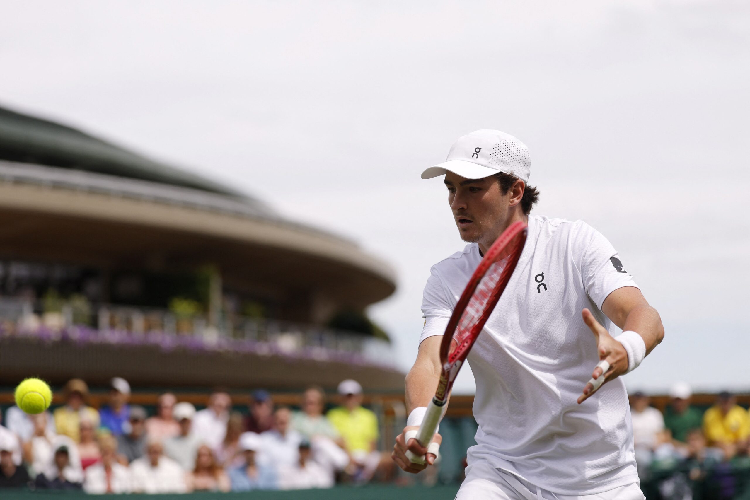 João Fonseca derrota espanhol e avança à segunda rodada de Wimbledon