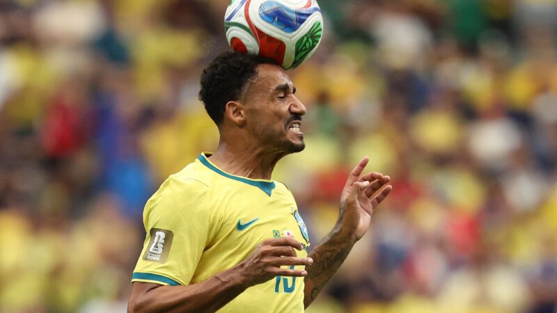 Danilo conta como reagiu a erro em gol do Japão contra o Brasil