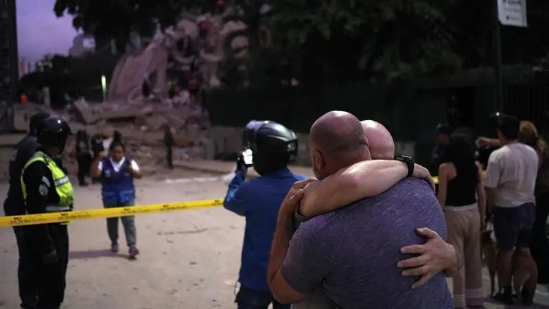‘Irmã, pensei que fôssemos morrer’: as horas de caos e angústia vividas por jornalista da BBC até achar a família após terremotos na Venezuela