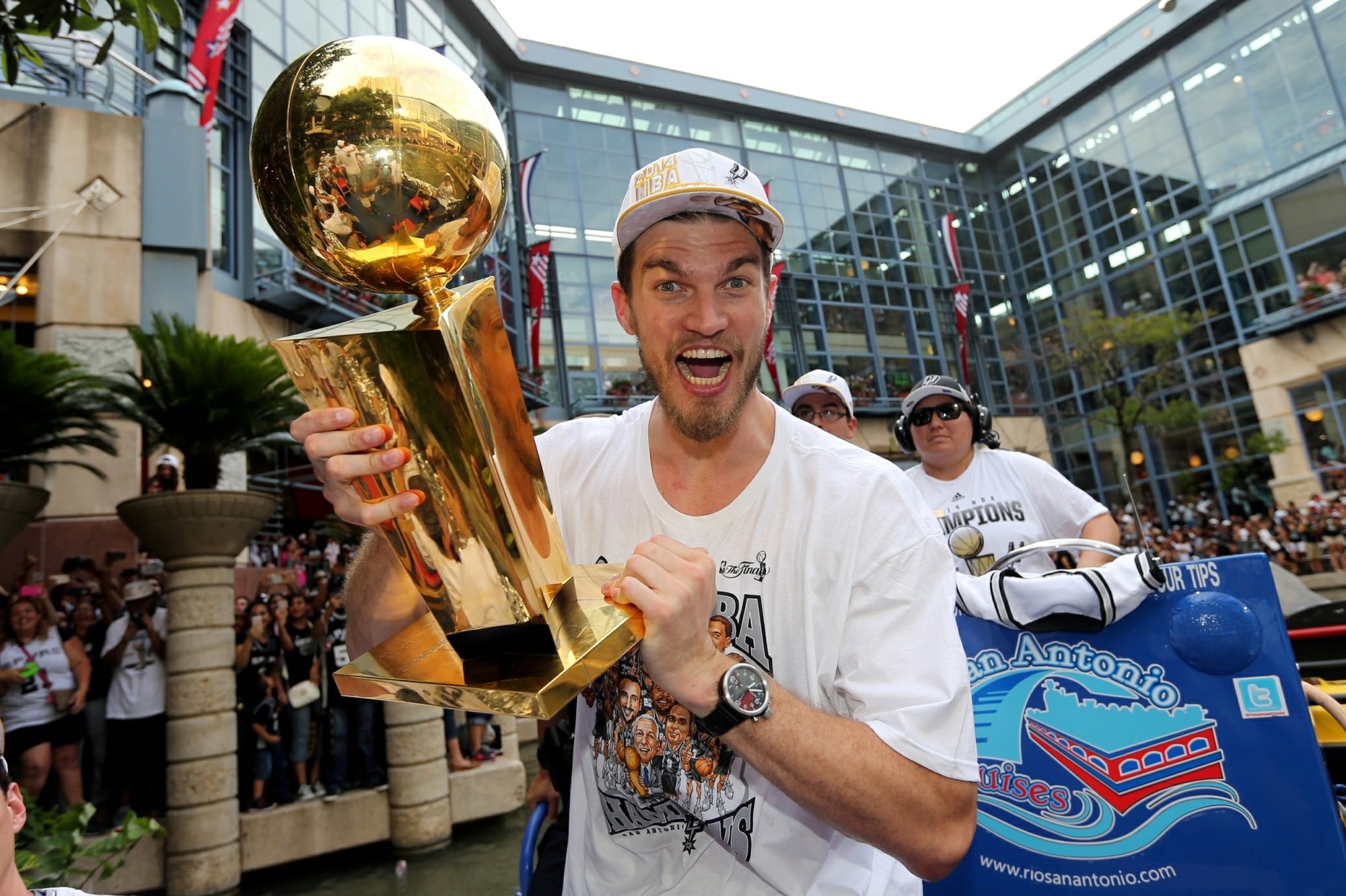 Splitter, campeão em 2014, diz que Spurs chegam fortes às Finais da NBA: “Time com muito talento”