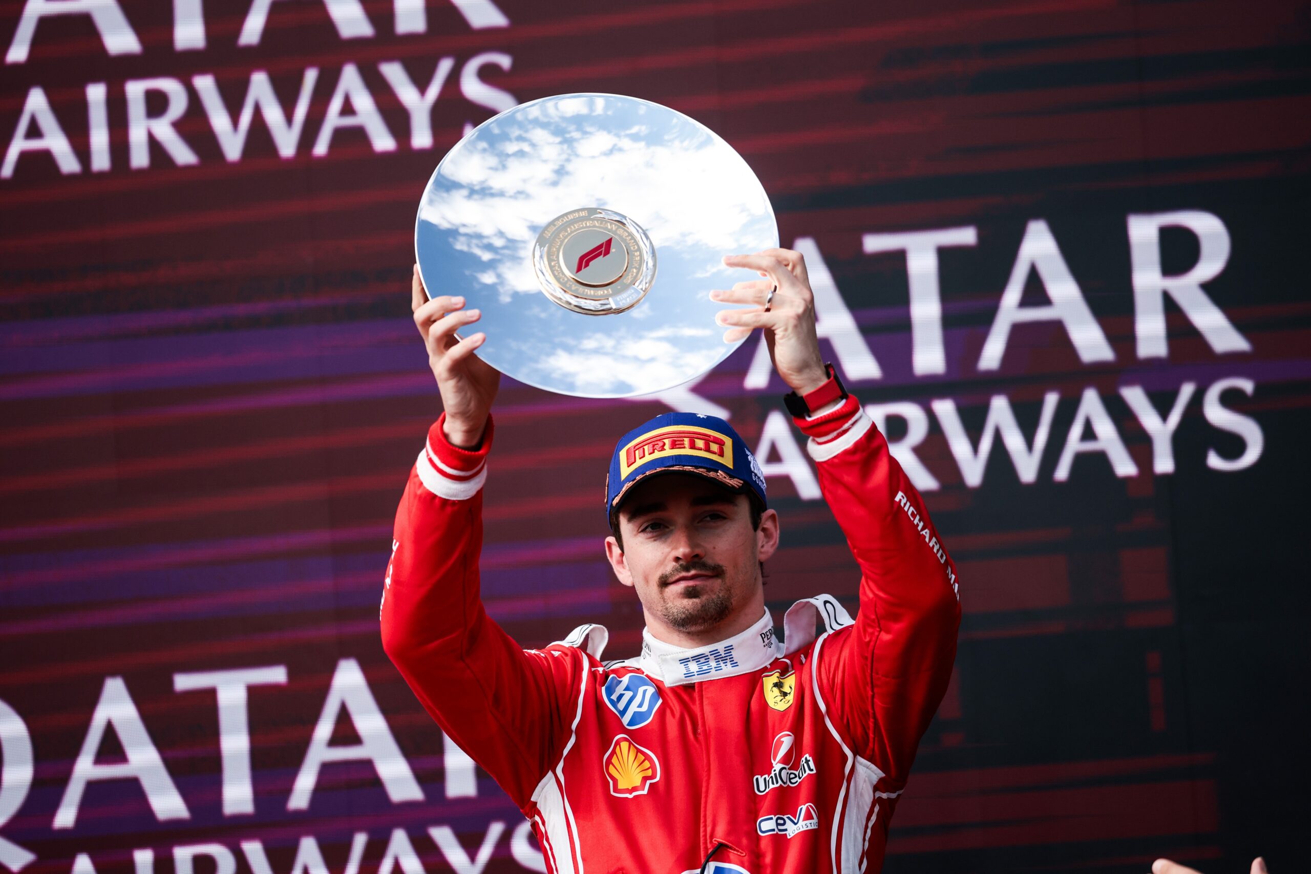 Ferrari anuncia renovação com Charles Leclerc: “Não poderia estar mais feliz”