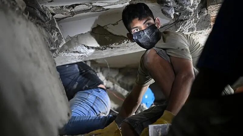 Cresce frustração com demora dos resgates na Venezuela: ‘Há edifícios onde não foi removida sequer uma única pedra’