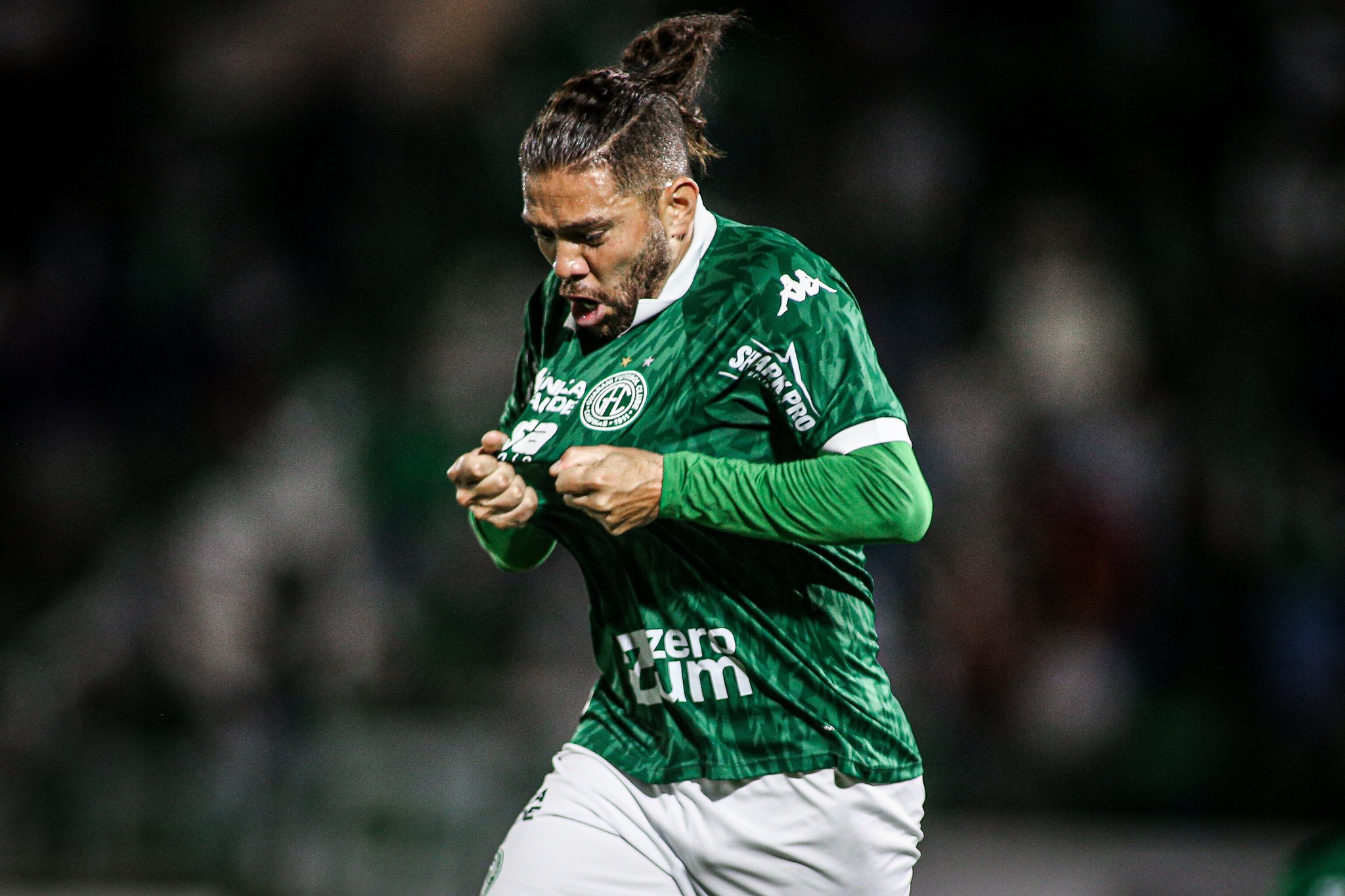 Diego Torres completa um ano no Guarani entre expectativa por protagonismo e perda de espaço