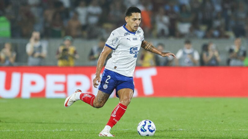 Bahia oficializa saída do lateral-direito Gilberto, a caminho do Athletico-PR