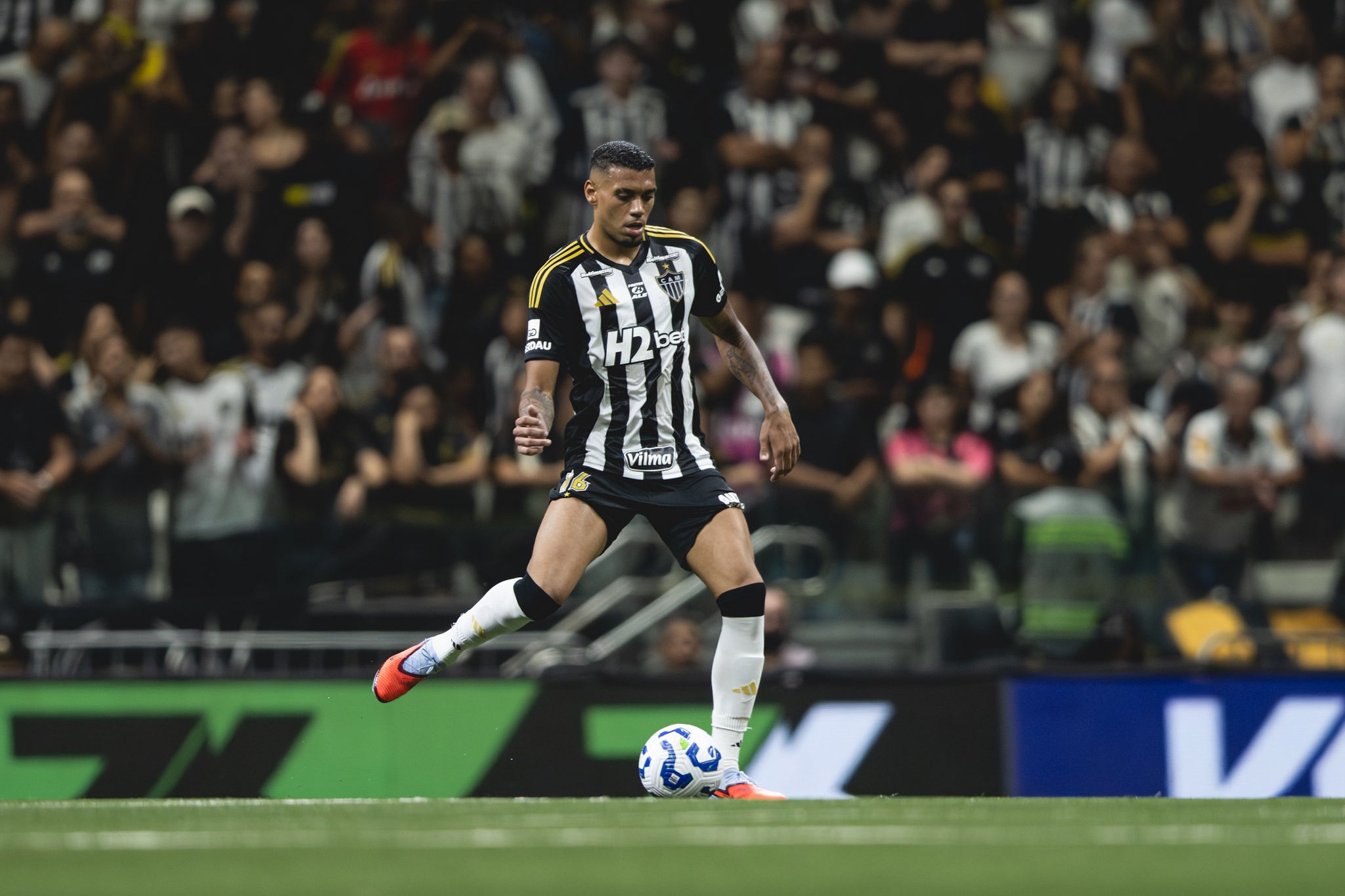 Atlético-MG oficializa compra de Ruan Tressoldi; veja detalhes