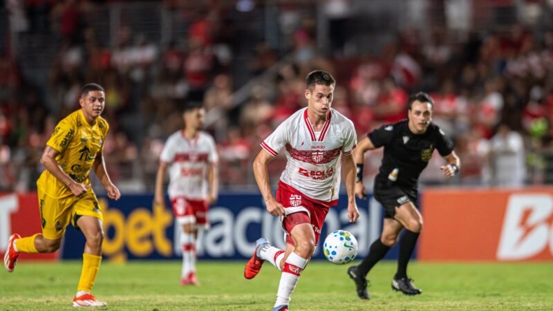 CRB anuncia a saída de dois jogadores