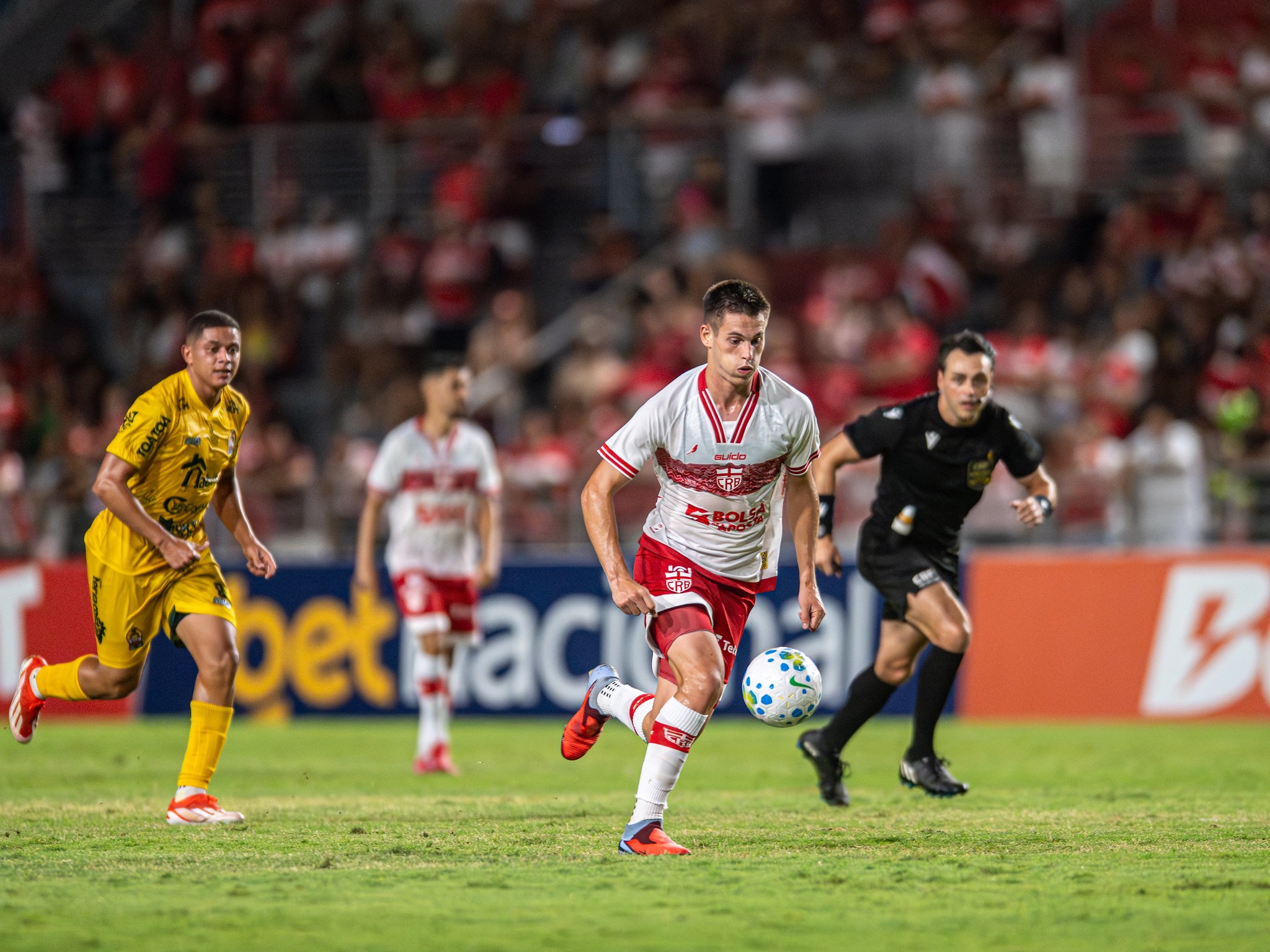 CRB anuncia a saída de dois jogadores