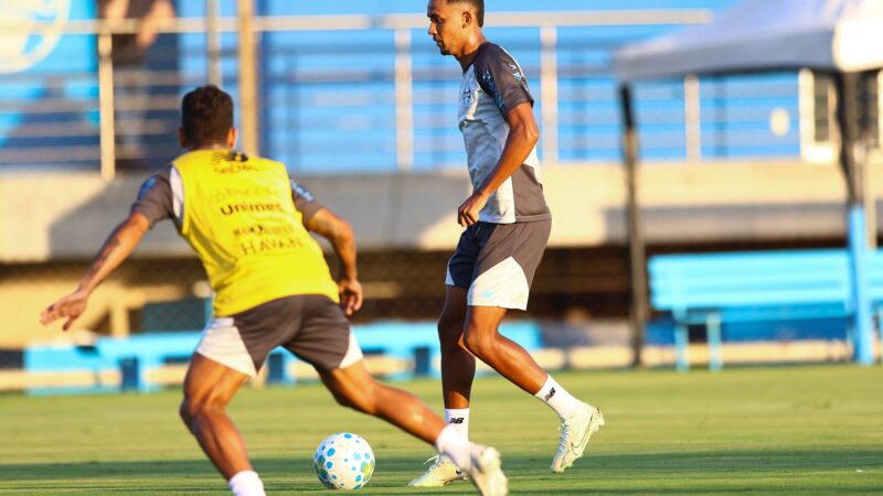 Grêmio negocia saída de atacante André Henrique; saiba detalhes