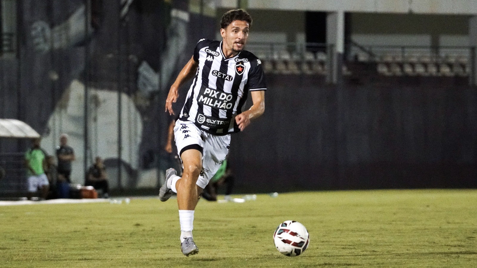 Igor Maduro completará 50 jogos pelo Botafogo-PB em duelo contra o Brusque: “Realização pessoal”