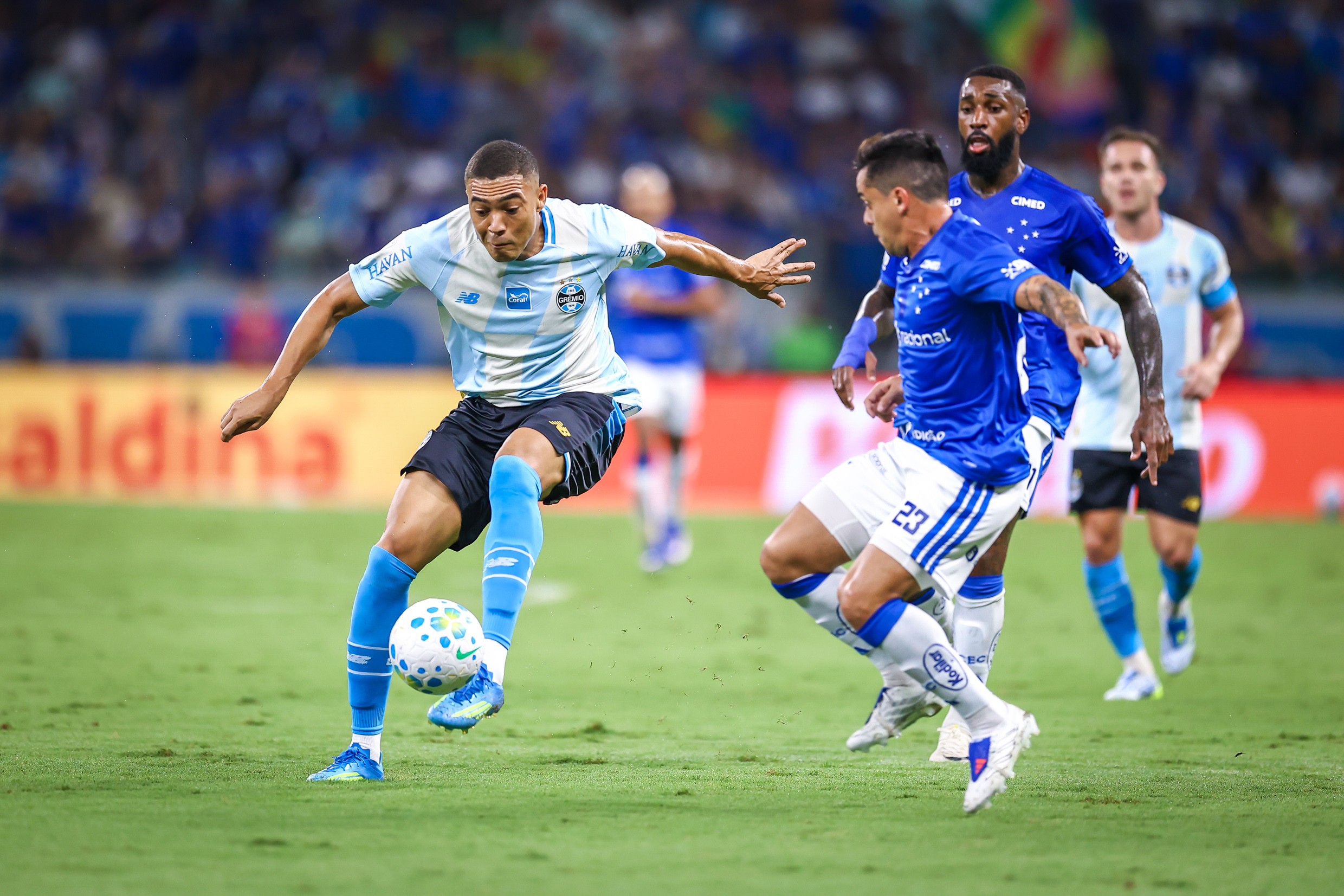 Grêmio enfrentará Chapeconse em Mato Grosso e negocia amistoso com Cruzeiro