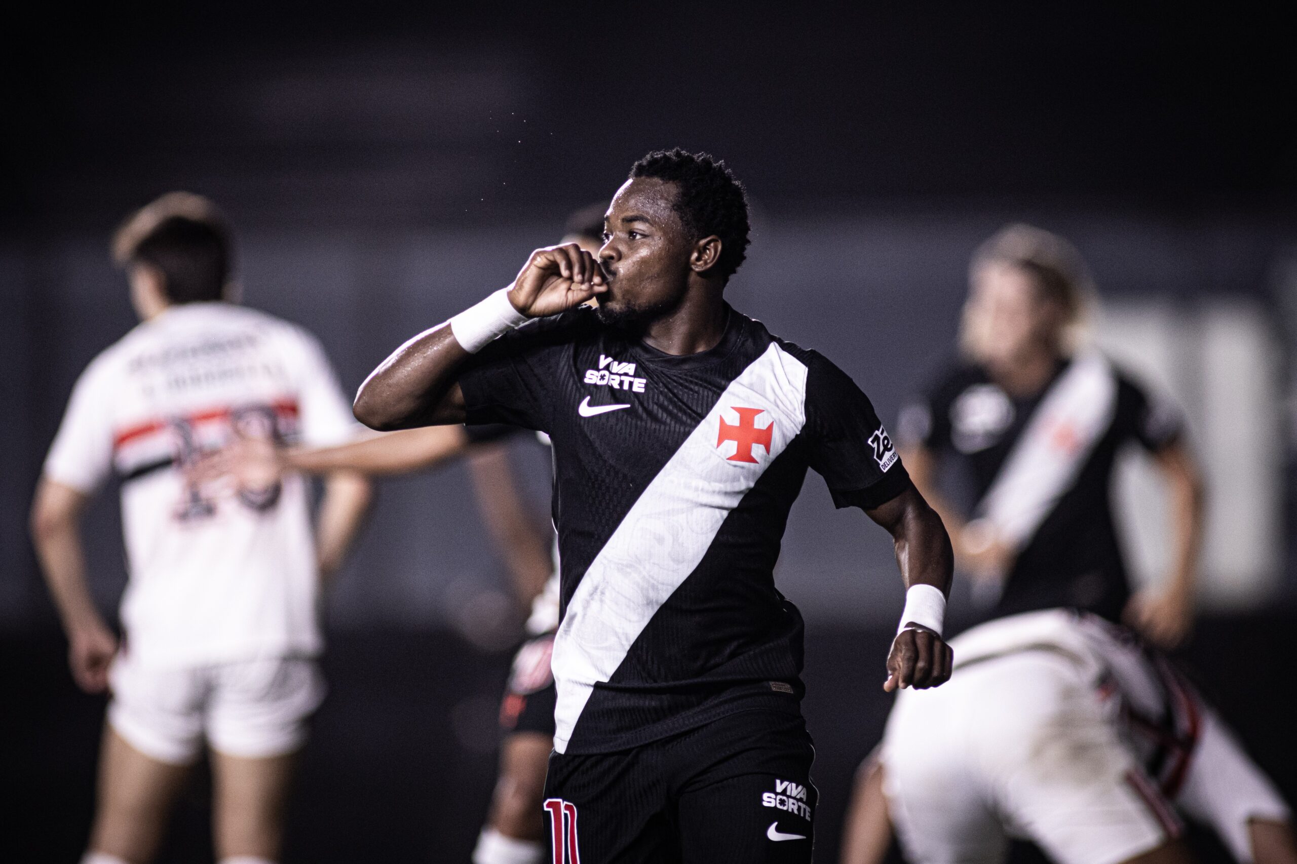 Entenda como Andrés Gómez se valorizou com convocação para Copa e virou trunfo do Vasco por reforços