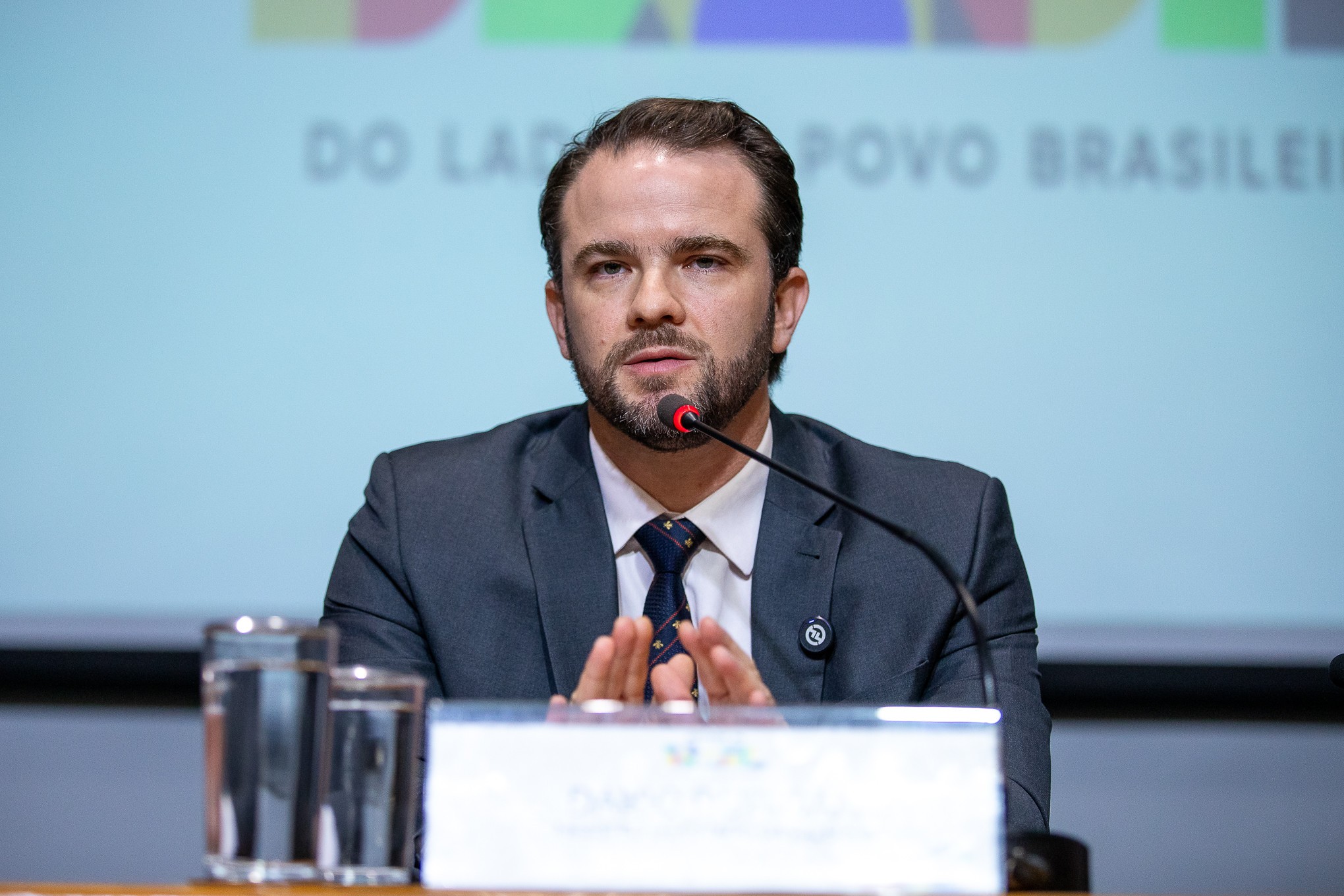 Alcolumbre recebe ministro da Fazenda para discutir pauta-bomba no Senado
