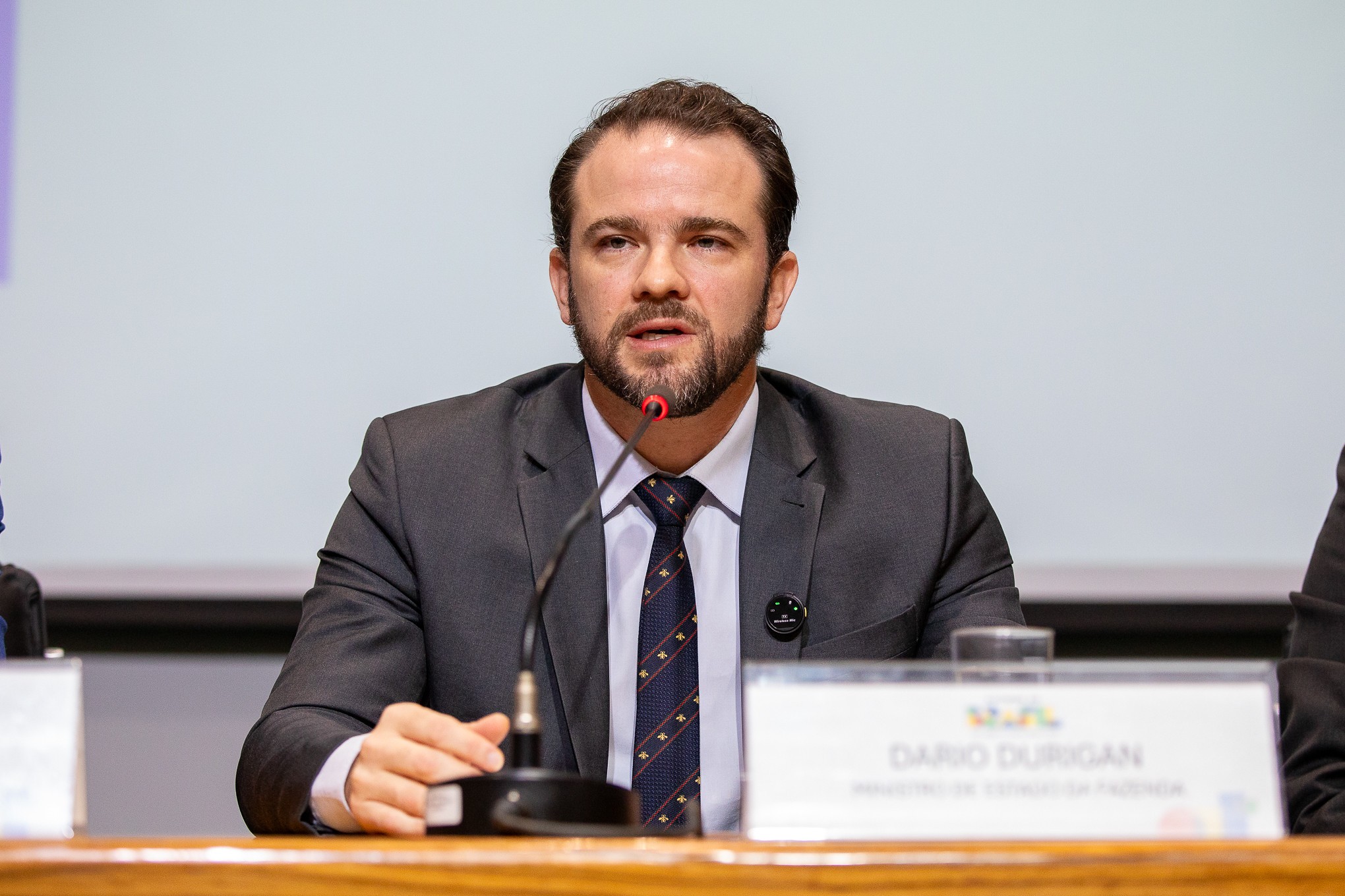 Ministro da Fazenda pede atenção a pautas-bomba e diz que ampliar imunidade tributária de igrejas eleva mais o imposto de todos