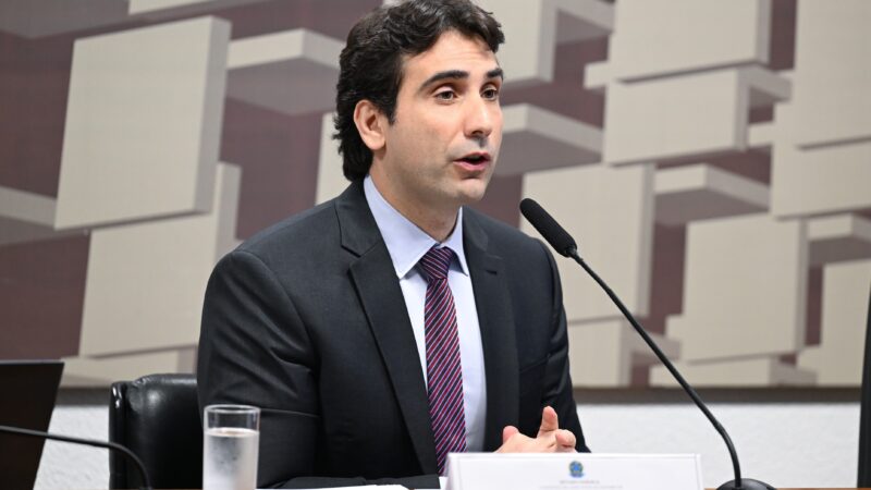 Galípolo assume falha na comunicação do Copom, mas diz que papel do BC não é gerar consenso no mercado