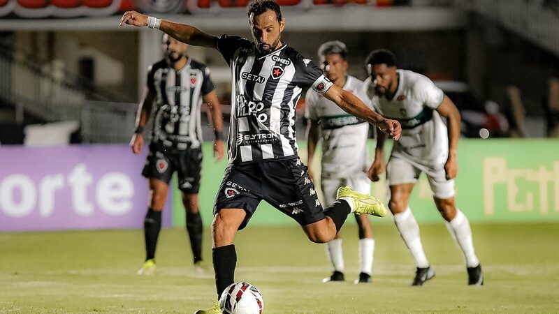 Nenê faz dois gols, assume artilharia da Série C e ajuda Botafogo-PB a encerrar jejum