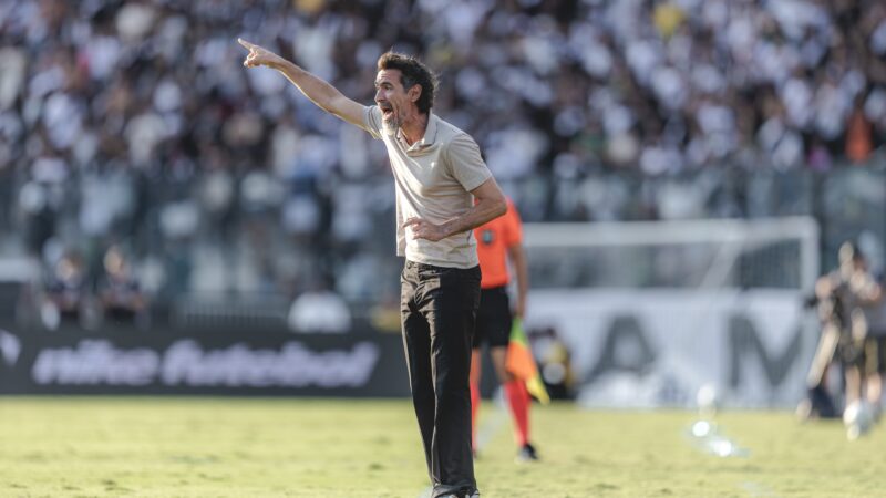 Eduardo Domínguez reforça pedido por contratações no Atlético-MG: “Precisamos de bons jogadores”