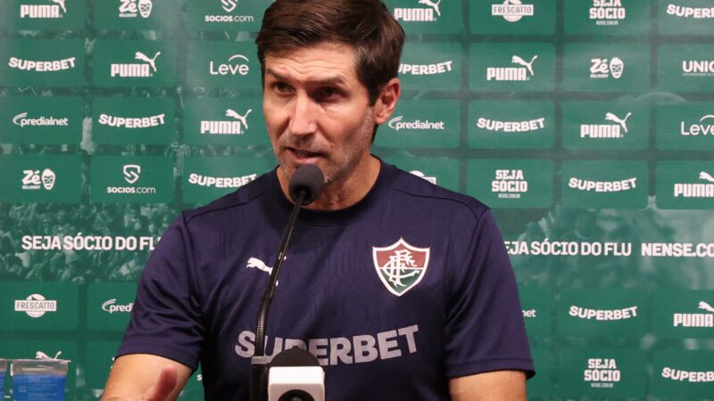 Auxiliar de Zubeldía explica ausência de Lucho e Hércules entre titulares do Fluminense: “Sobrecarga”