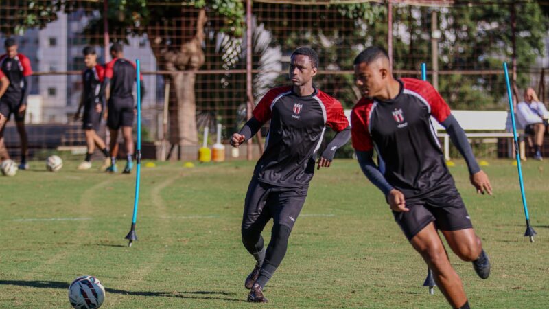 Escalação do Botafogo-SP: Matheus Sales entra na vaga de Maciel contra Vila Nova