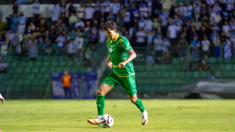 Arthur Henrique vive bom momento e se consolida como peça importante no Figueirense