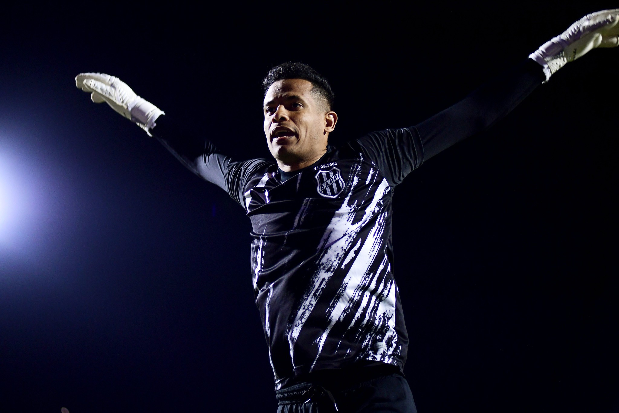 Diogo Silva decide deixar a Ponte por causa dos salários atrasados