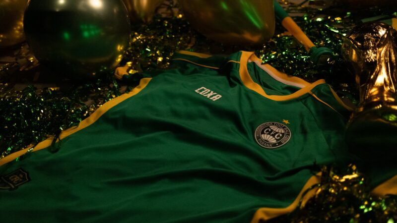 Coritiba lança camisa comemorativa para a Copa do Mundo inspirada em Taffarel; veja