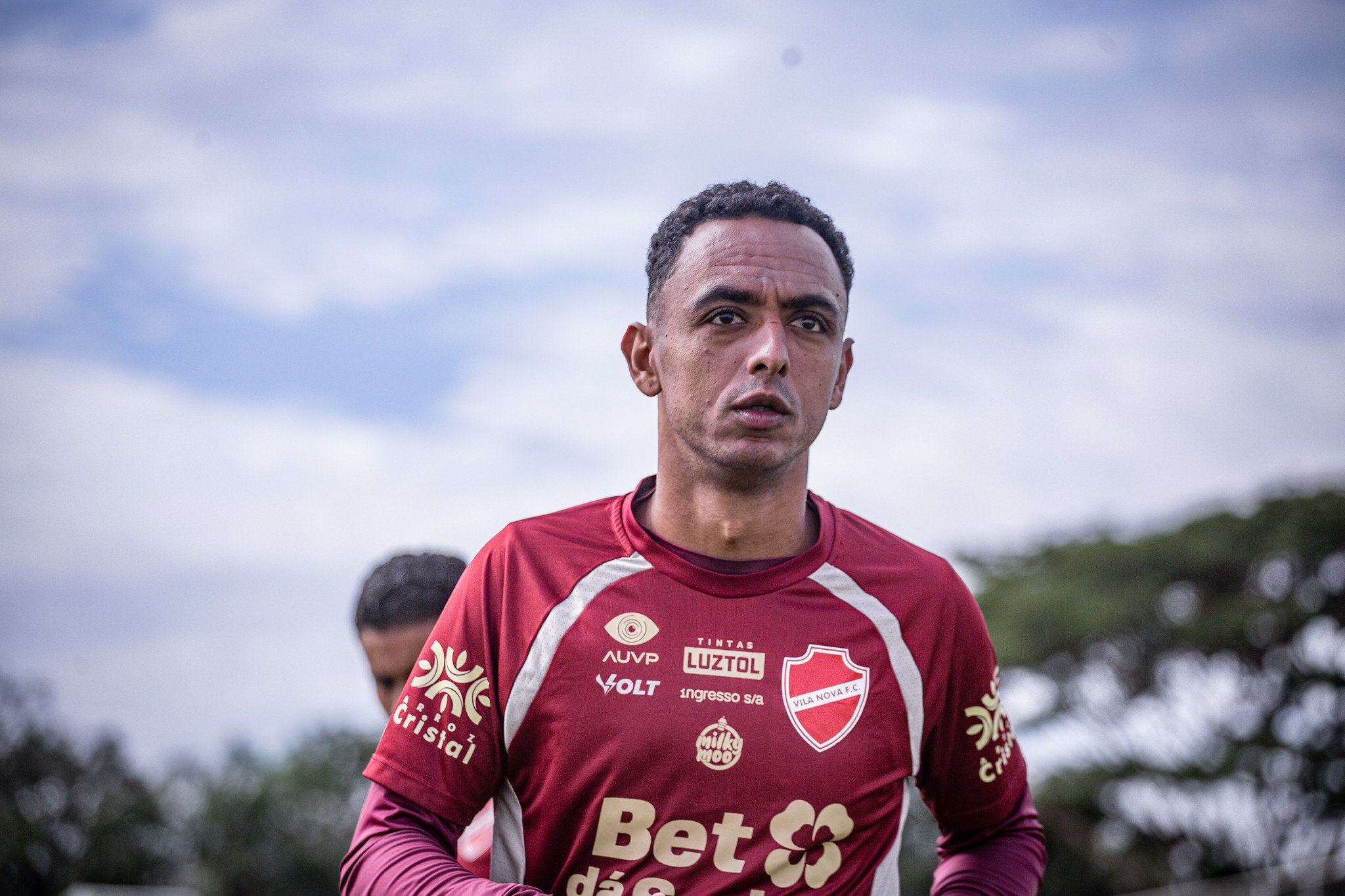 Dodô celebra chance como titular no Vila Nova e espera ter sequência