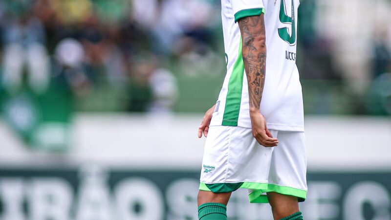 Lucca ganha nova chance no Guarani e tenta reconquistar espaço após perder vaga