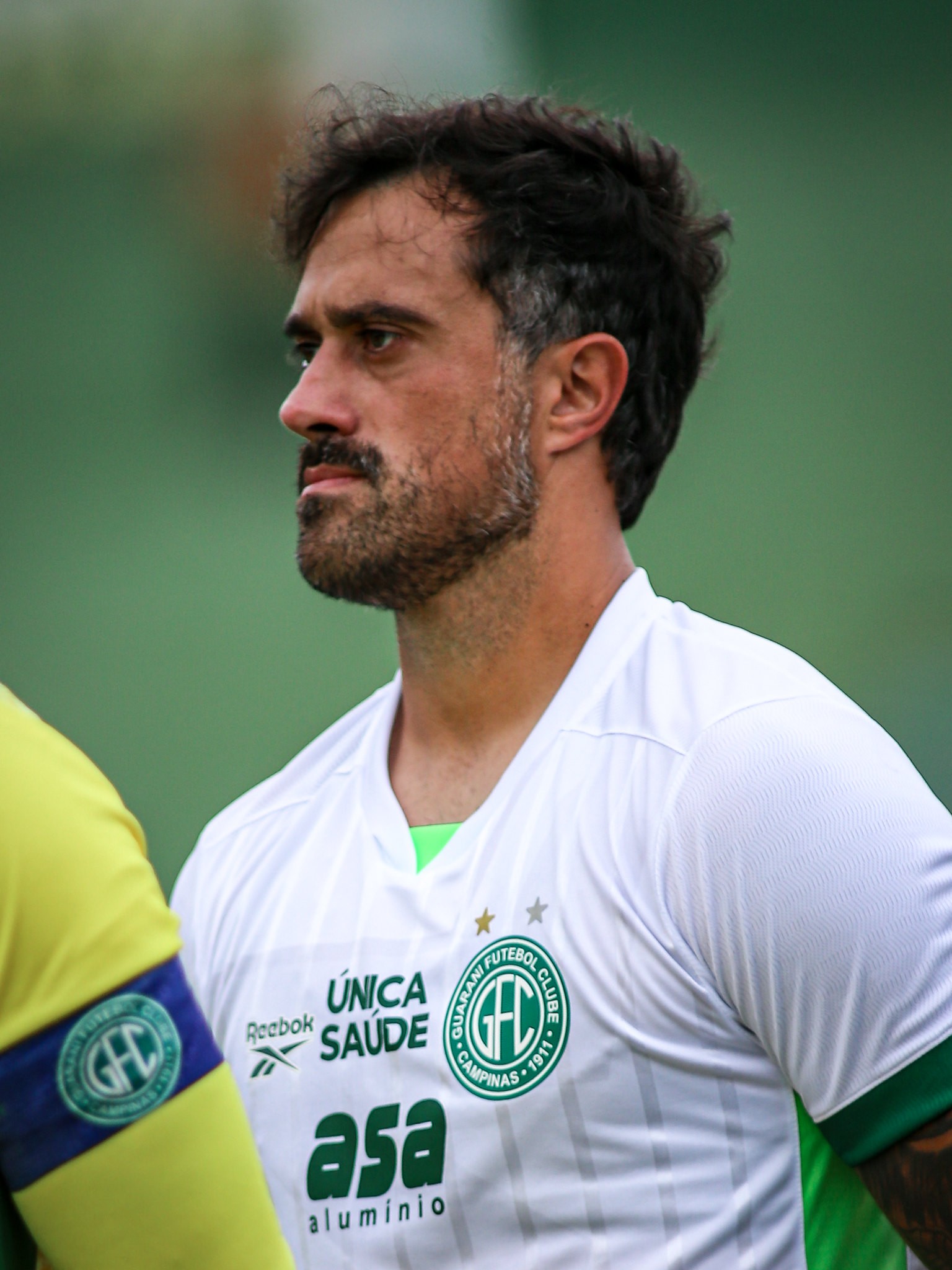 Zagueiro do Guarani lembra parceria com Neymar e cita lições para buscar acesso na Série C