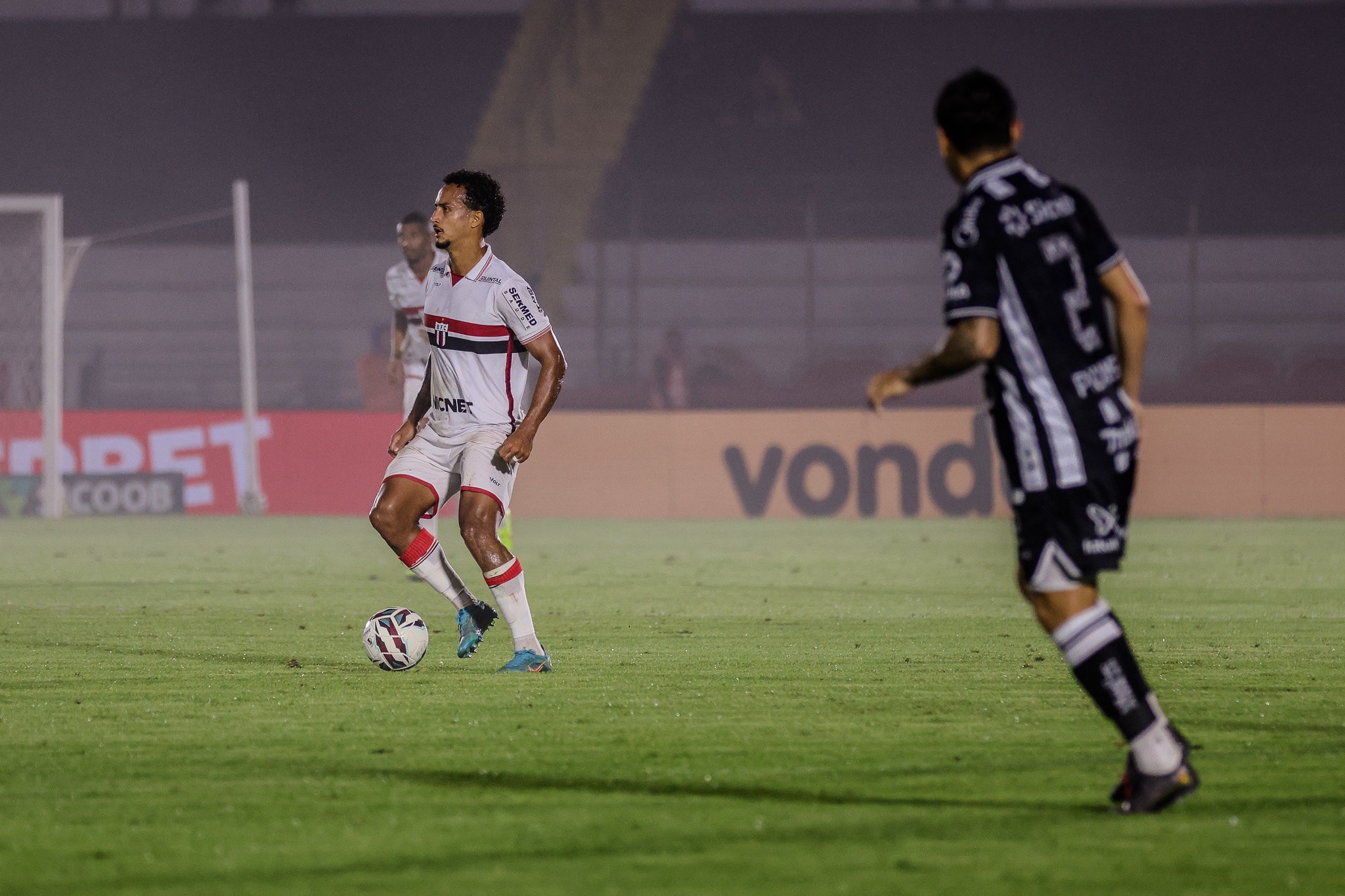 Artilheiro do Botafogo-SP na Série B vira desfalque contra Ceará