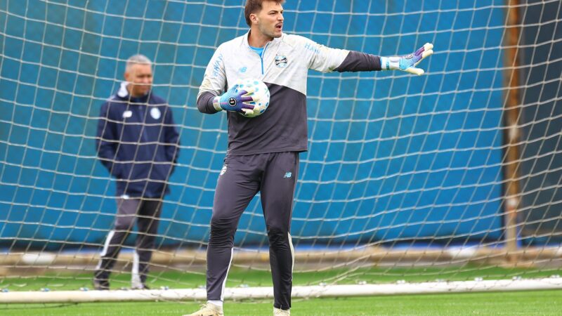 Com Weverton na Copa, goleiro voltará a jogar pelo Grêmio após cinco meses