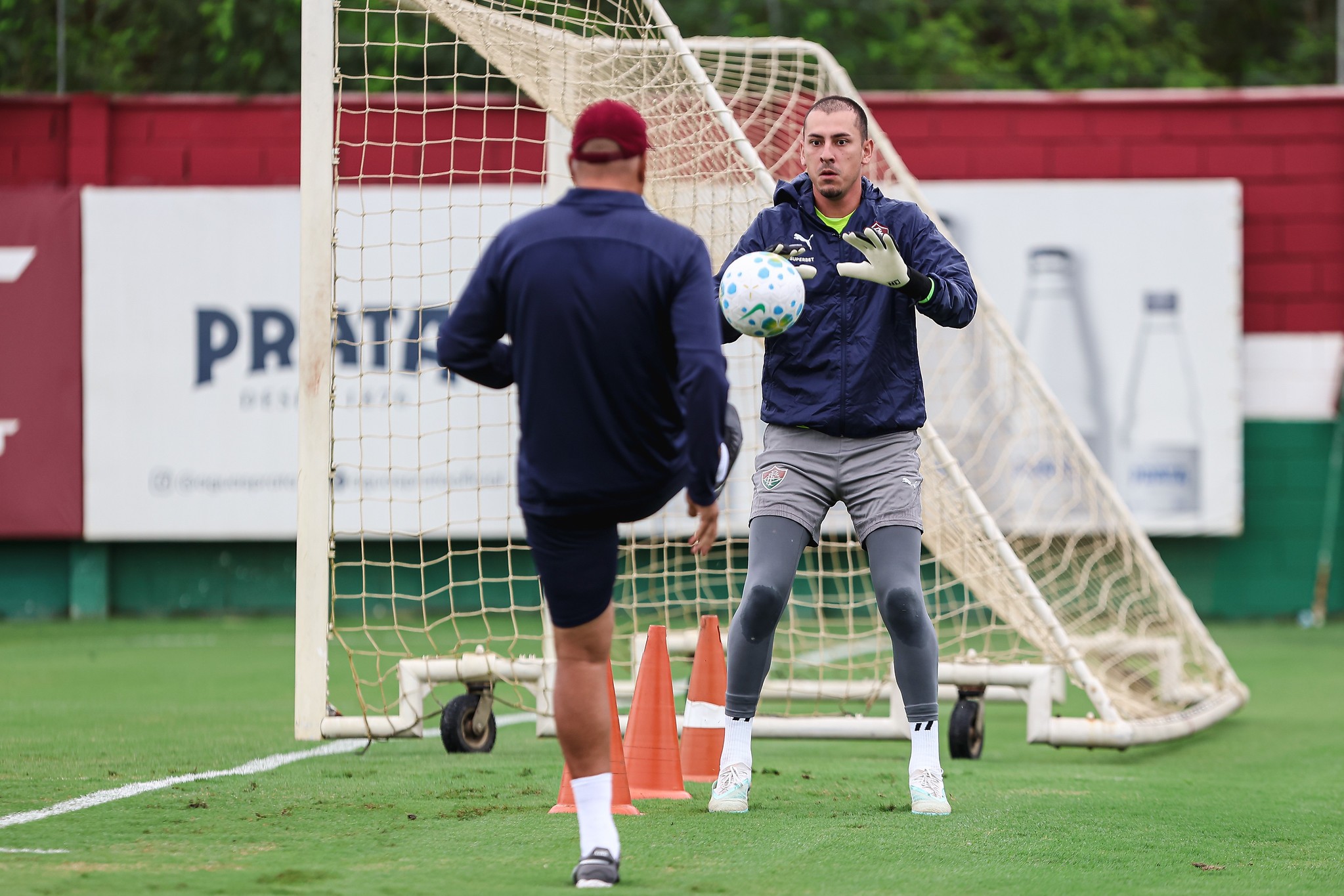 Vitor Eudes, do Fluminense, é internado e ficará afastado por tempo indeterminado