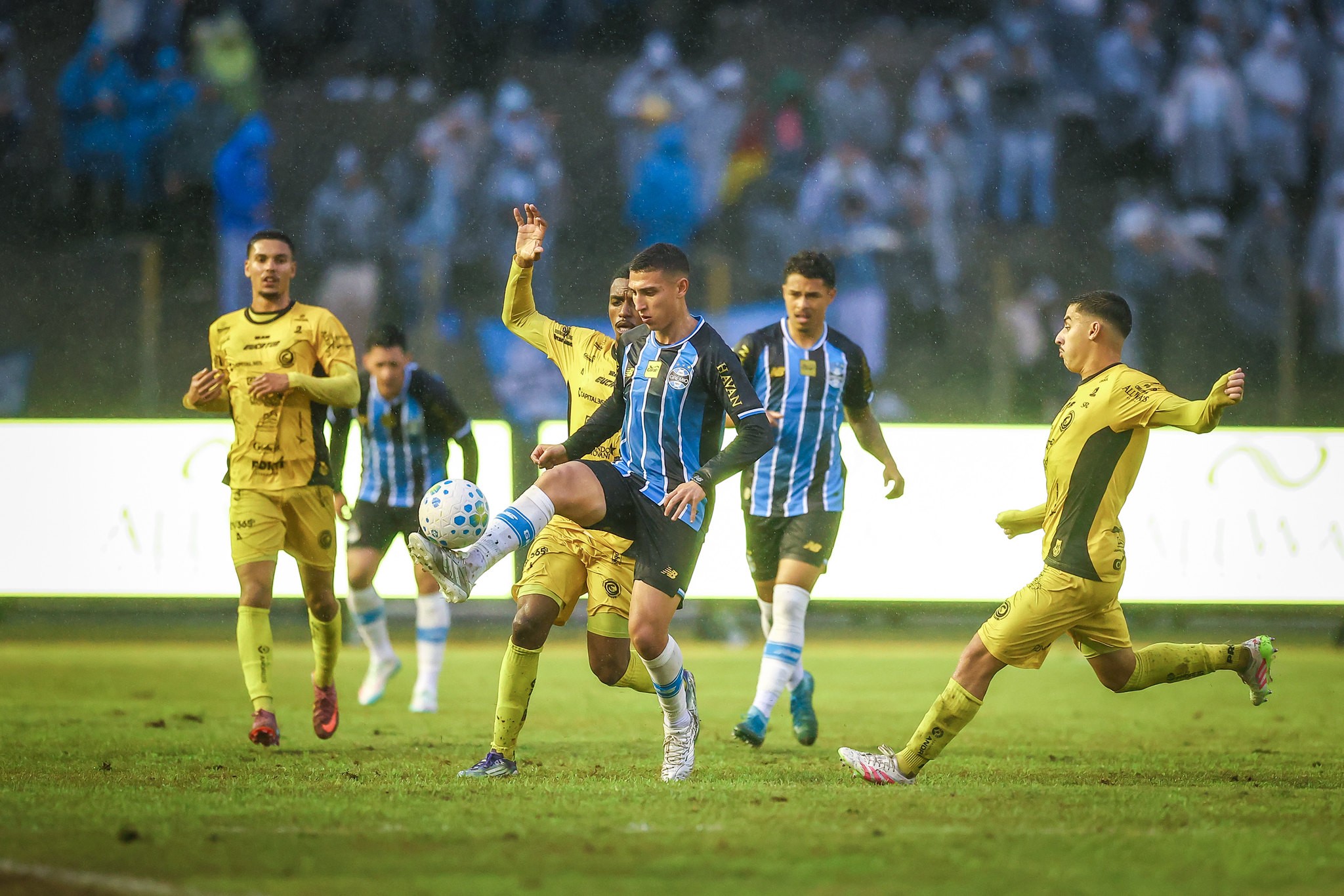 Grêmio tem oito jogadores que não podem mais ser negociados com clubes da Série A do Brasileirão