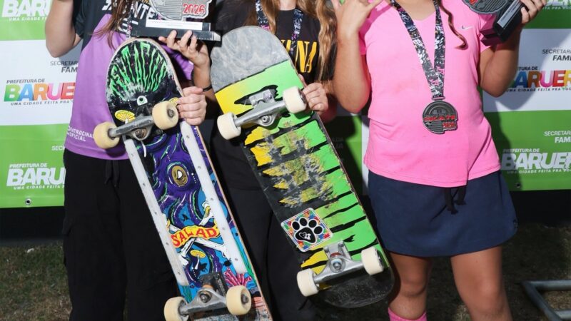 Skatista de Guarujá conquista etapa do Circuito Paulista de Skate