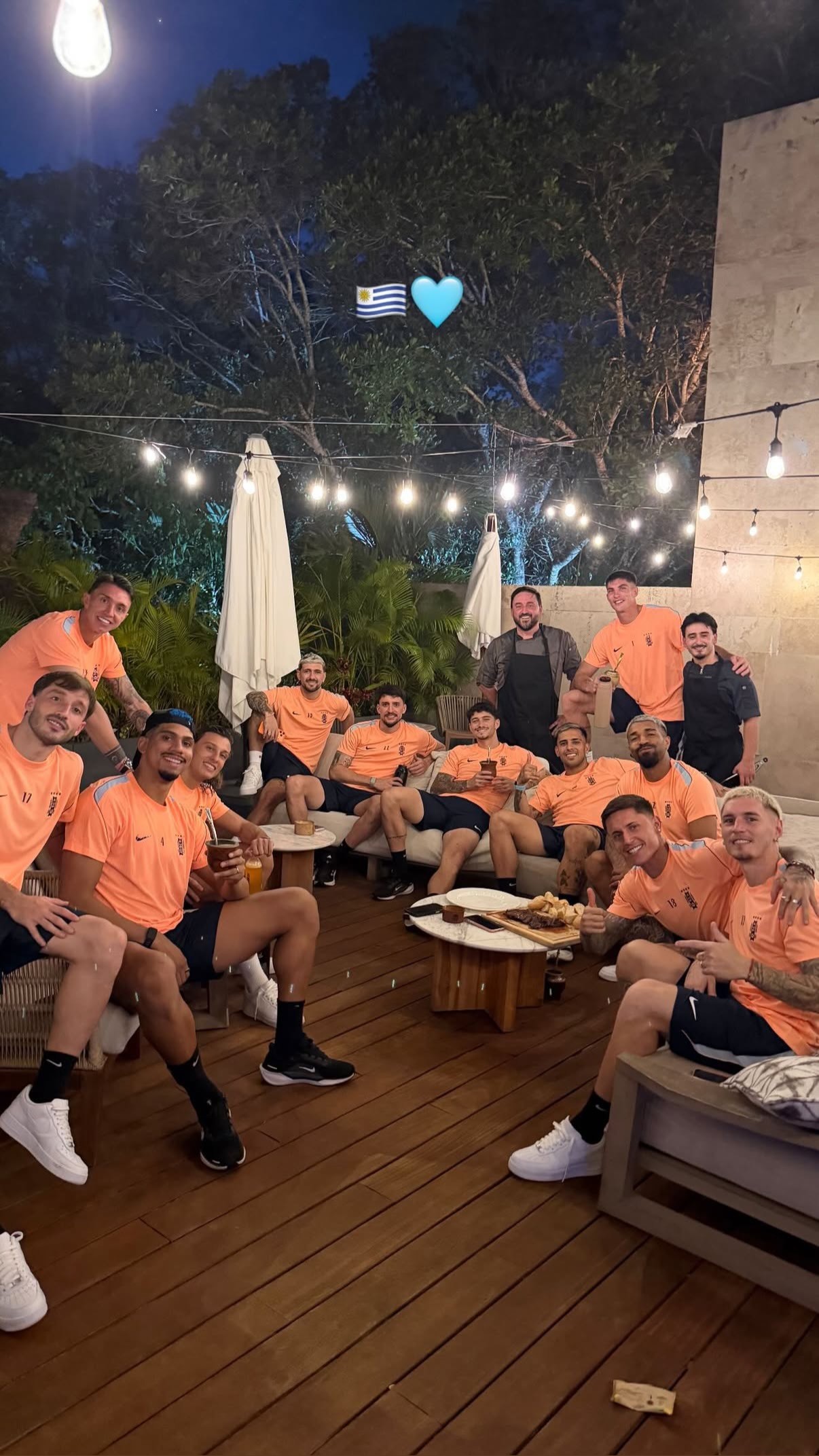 Churrasco e chimarrão: jogadores do Uruguai curtem noite tradicional no México