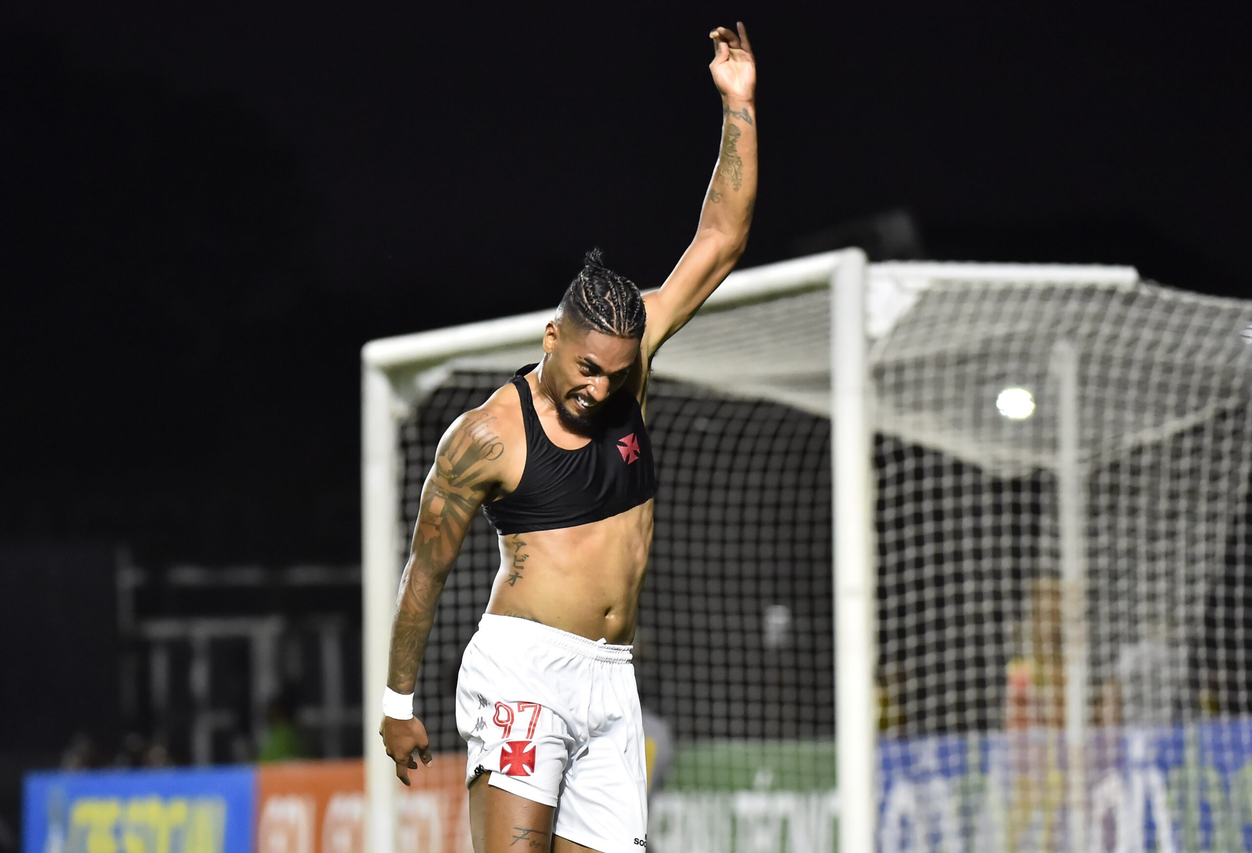 Cuiabá encaminha contratação de atacante ex-Atlético-MG e Vasco