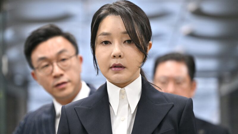Ex-primeira-dama da Coreia do Sul condenada a mais 7 anos de prisão por corrupção