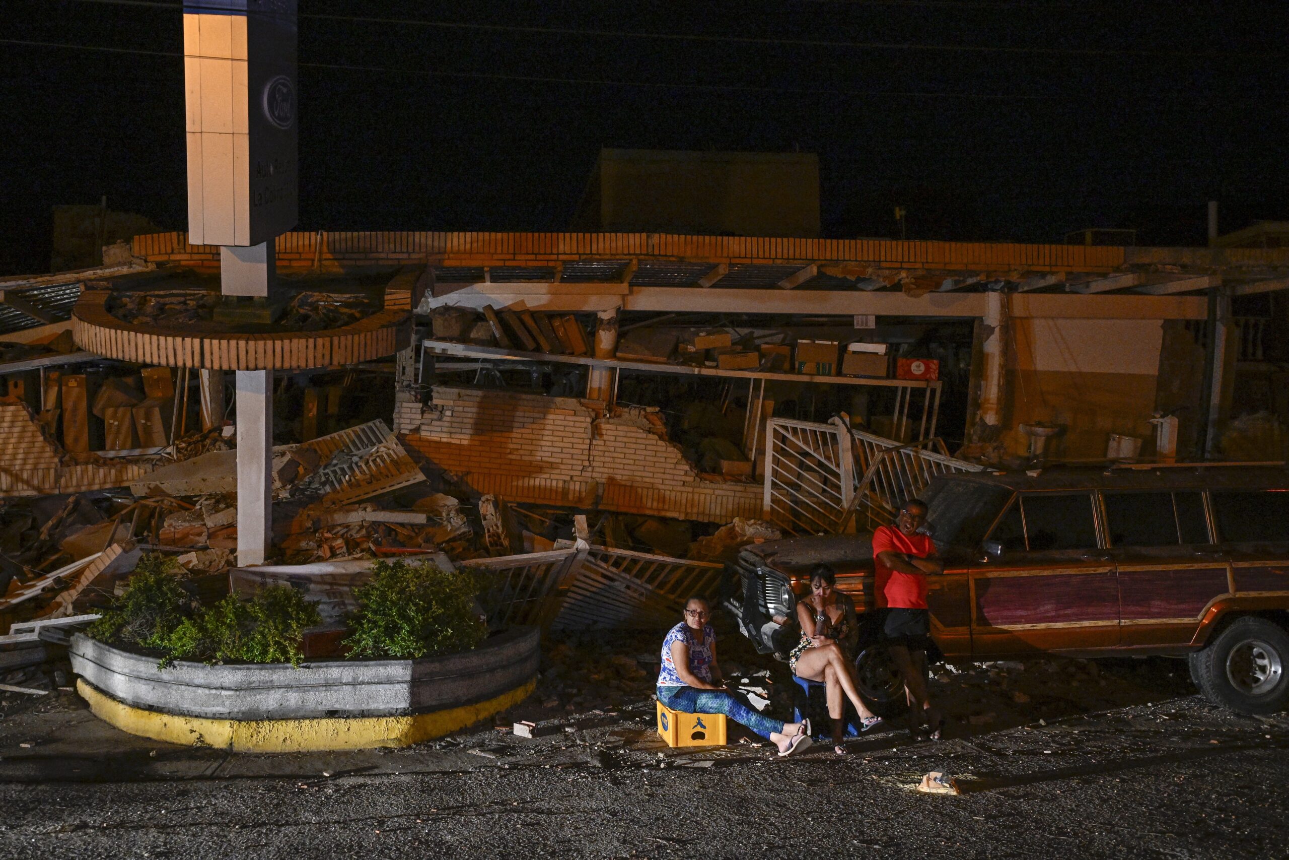 ‘Tudo desabou’: área mais devastada pelos terremotos na Venezuela pede socorro