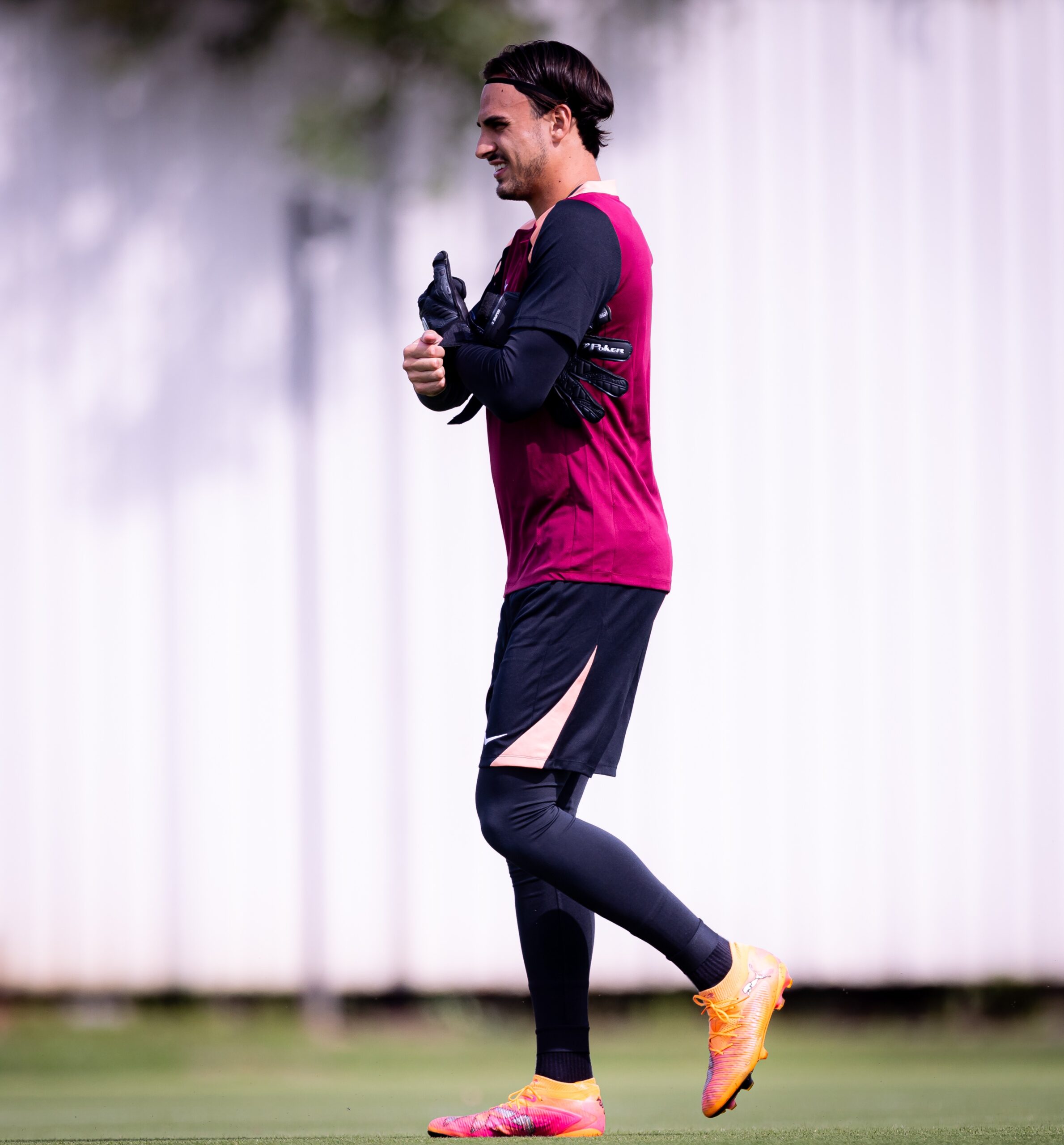 Corinthians encaminha renovação de empréstimo de Matheus Donelli a clube dos Emirados Árabes